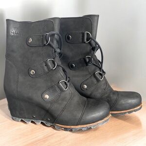 SOREL Joan Of Artic black wedge boots womens size 8.5 Waterproof NL 2173-011
